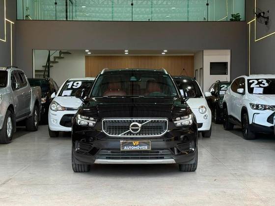 VOLVO XC40 2.0 T5 GASOLINA MOMENTUM AWD GEARTRONIC
